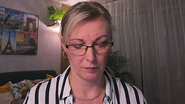 vanessa chat online show from February 13, 6:05 pm