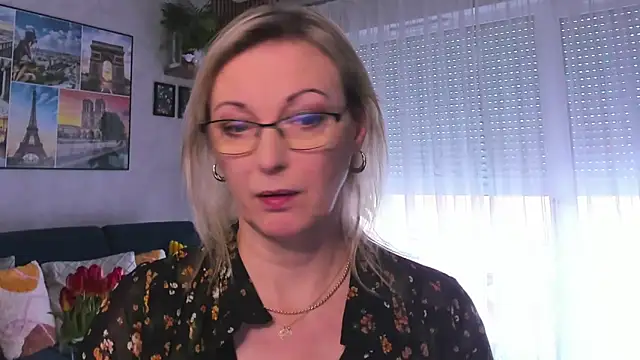 vanessa chat online show from February 18, 2:27 pm