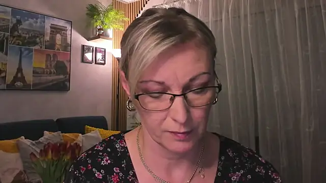 vanessa chat online show from February 19, 5:49 pm