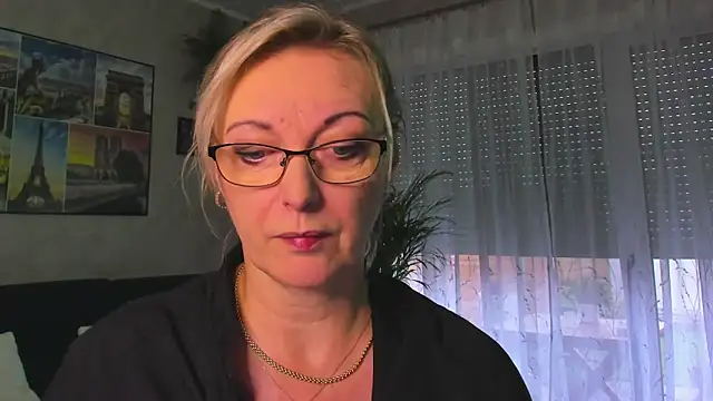 vanessa chat online show from October 24, 6:21 am