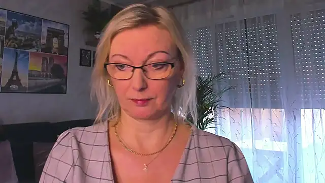 vanessa chat online show from January 18, 2:21 pm