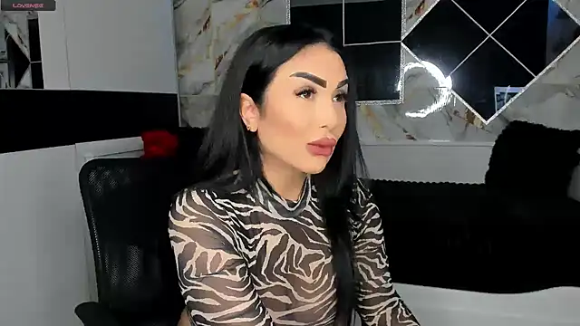 Snapshot of mistress_meryem chatting on February 25, 11:44 pm mistress meryem online show from February 25, 11:44 pm