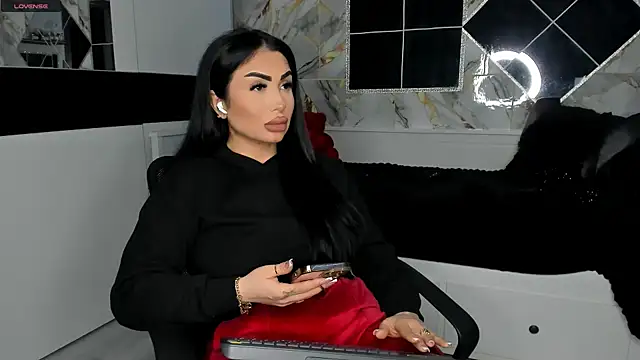 Snapshot of mistress_meryem chatting on March 16, 3:14 am mistress meryem online show from March 16, 3:14 am