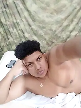 Snapshot of Malo666howard chatting on September 27, 12:48 am Malo666howard online show from September 27, 12:48 am