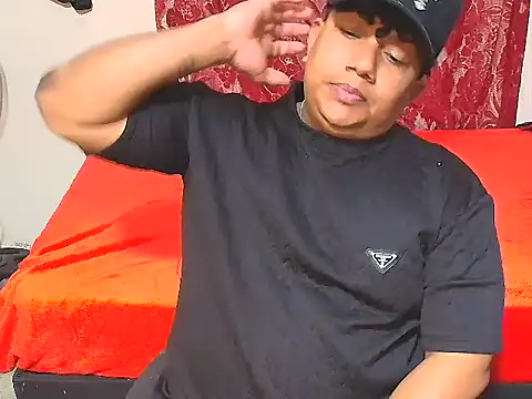 Snapshot of Malo666howard chatting on February 17, 12:34 pm Malo666howard online show from February 17, 12:34 pm