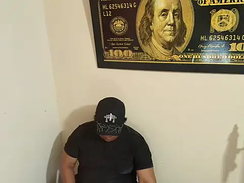 Snapshot of Malo666howard chatting on February 22, 4:24 am Malo666howard online show from February 22, 4:24 am