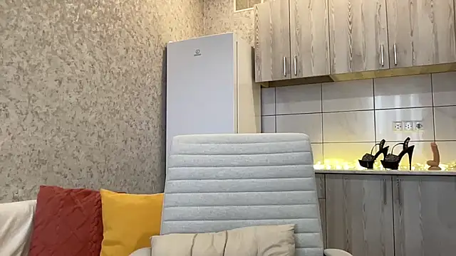 HotyWinter online show from March 25, 7:58 am