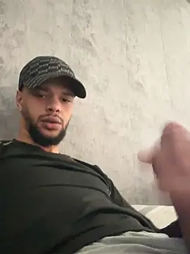 Lionayowe online show from March 7, 1:30 pm