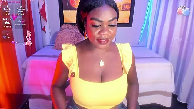 Snapshot of Emabland2 chatting on February 5, 3:44 am Emabland2 online show from February 5, 3:44 am