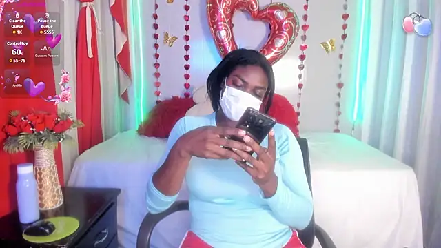 Snapshot of Emabland2 chatting on February 16, 2:57 pm Emabland2 online show from February 16, 2:57 pm