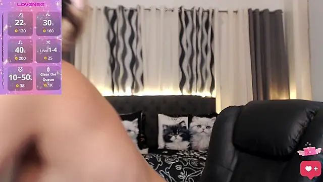 Evalyn Shemale online show from March 23, 12:58 am