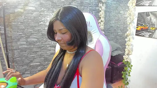 paola ih online show from May 8, 8:14 pm