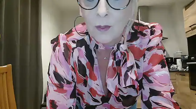 Snapshot of lilie69 chatting on January 28, 6:07 pm lilie69 online show from January 28, 6:07 pm