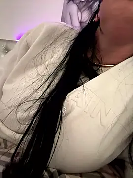 Snapshot of TiffanyRoxx chatting on January 18, 11:47 am TiffanyRoxx online show from January 18, 11:47 am