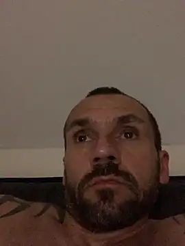 Snapshot of adiko86 chatting on July 18, 8:12 pm adiko86 online show from July 18, 8:12 pm