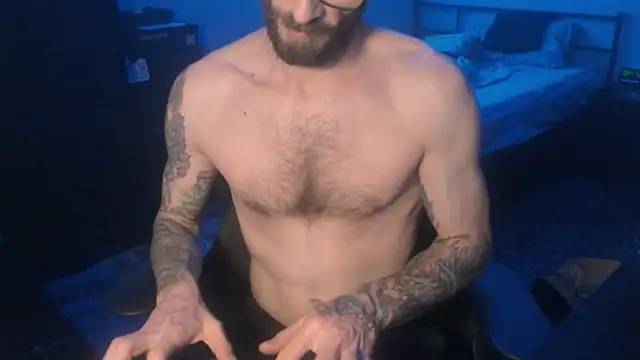 SexxxyLouis online show from March 21, 8:50 pm