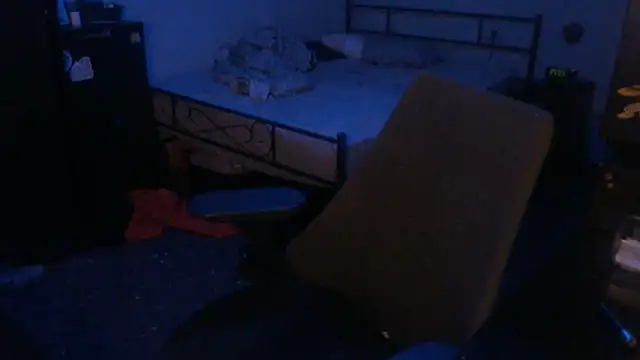 SexxxyLouis online show from September 13, 7:30 am