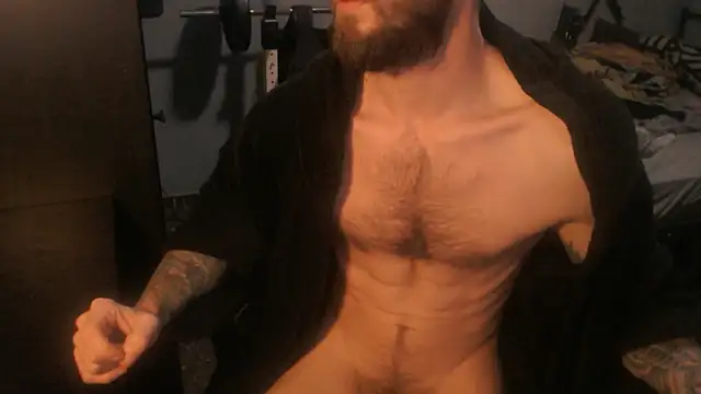 Snapshot of SexxxyLouis chatting on March 30, 7:20 am SexxxyLouis online show from March 30, 7:20 am