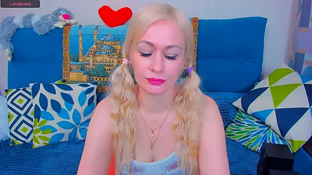 EllenMoore online show from January 17, 5:42 am