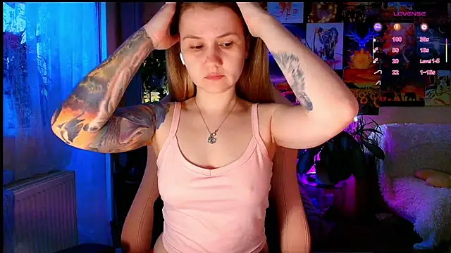 Snapshot of GoodWitch_ chatting on July 16, 5:46 am GoodWitch online show from July 16, 5:46 am