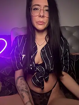 Snapshot of Carmen_Monroe chatting on June 13, 10:18 pm Carmen Monroe online show from June 13, 10:18 pm