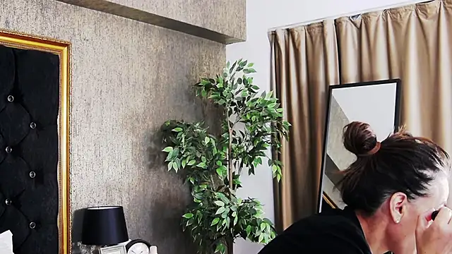 LisaCroft online show from February 27, 3:58 am