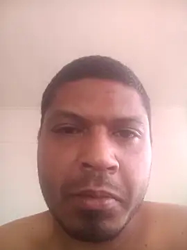 JohnJohn9567 online show from May 29, 1:20 pm