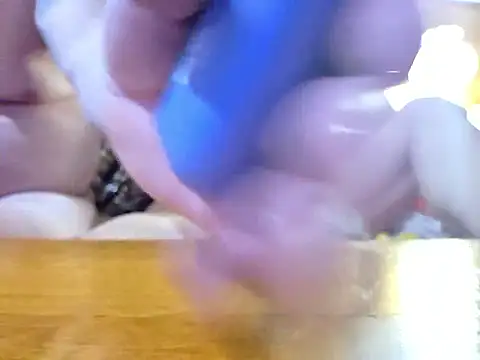 Snapshot of horny4you1 chatting on February 1, 1:15 am horny4you1 online show from February 1, 1:15 am