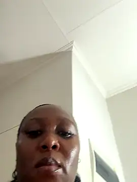 Snapshot of Bootyliciouse21X chatting on December 21, 5:20 pm Bootyliciouse21X online show from December 21, 5:20 pm