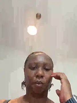 Snapshot of Bootyliciouse21X chatting on February 1, 8:29 pm Bootyliciouse21X online show from February 1, 8:29 pm