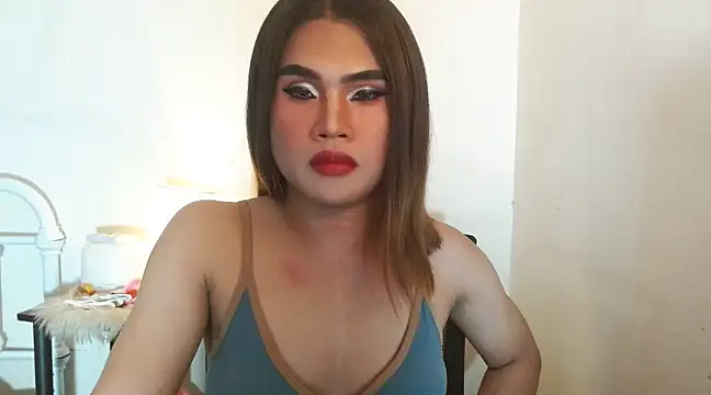 Snapshot of JustineBIGCUM chatting on December 6, 5:42 am JustineBIGCUM online show from December 6, 5:42 am