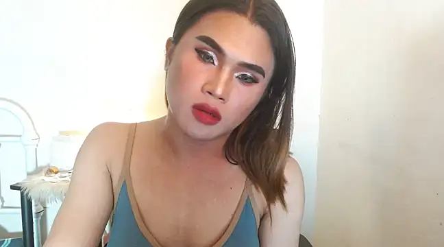 Snapshot of JustineBIGCUM chatting on December 6, 8:48 am JustineBIGCUM online show from December 6, 8:48 am