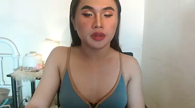 Snapshot of JustineBIGCUM chatting on December 12, 5:31 am JustineBIGCUM online show from December 12, 5:31 am