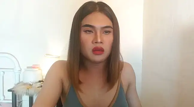 Snapshot of JustineBIGCUM chatting on January 3, 5:28 am JustineBIGCUM online show from January 3, 5:28 am