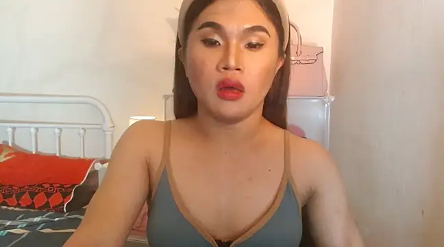 Snapshot of JustineBIGCUM chatting on February 10, 1:11 pm JustineBIGCUM online show from February 10, 1:11 pm