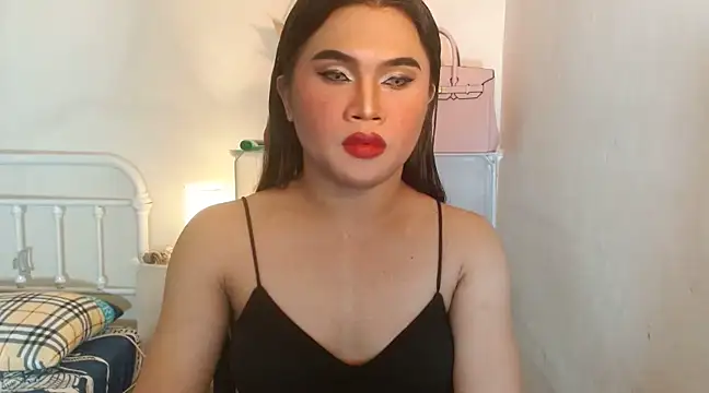 Snapshot of JustineBIGCUM chatting on February 19, 3:39 am JustineBIGCUM online show from February 19, 3:39 am