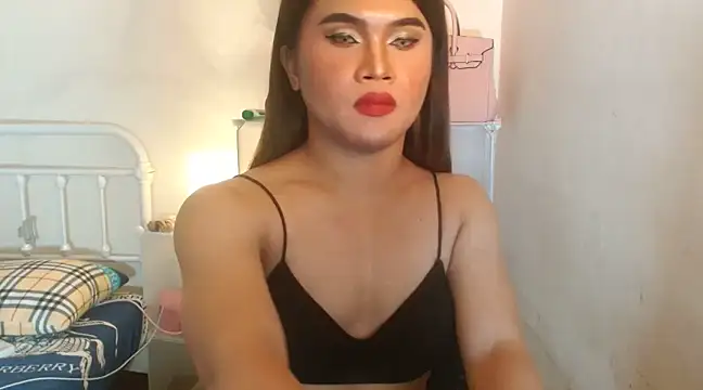 Snapshot of JustineBIGCUM chatting on February 19, 6:44 am JustineBIGCUM online show from February 19, 6:44 am