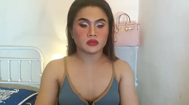 Snapshot of JustineBIGCUM chatting on March 12, 11:09 am JustineBIGCUM online show from March 12, 11:09 am