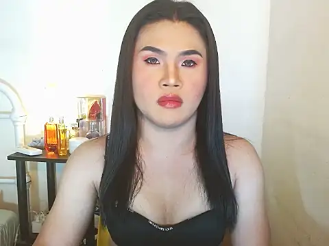 Snapshot of JustineBIGCUM chatting on October 12, 8:24 am JustineBIGCUM online show from October 12, 8:24 am