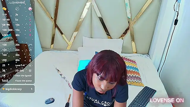 Snapshot of myblackdoope chatting on January 9, 12:19 pm myblackdoope online show from January 9, 12:19 pm