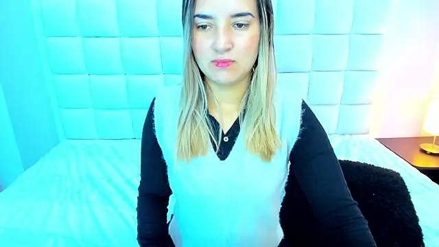 Snapshot of teresasroom_ chatting on February 5, 11:55 am teresasroom online show from February 5, 11:55 am