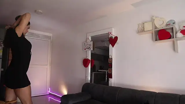 Snapshot of _Vahos_ chatting on February 17, 7:09 pm Vahos online show from February 17, 7:09 pm