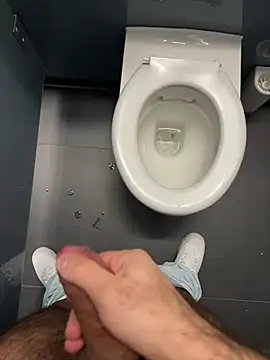 mrcumshotboy online show from February 22, 10:42 pm