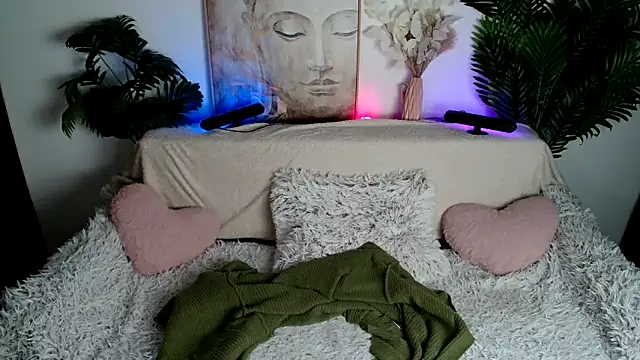 Snapshot of SEXY-GODDESabrina chatting on December 10, 12:39 am SEXY-GODDESabrina online show from December 10, 12:39 am