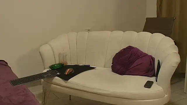 Snapshot of MauroTwin chatting on February 8, 5:16 pm MauroTwin online show from February 8, 5:16 pm