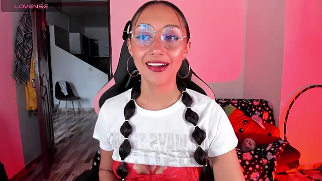 adrena 10 online show from February 15, 9:44 pm