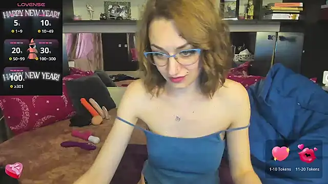 Snapshot of FoxyDom699 chatting on March 17, 9:22 am FoxyDom699 online show from March 17, 9:22 am