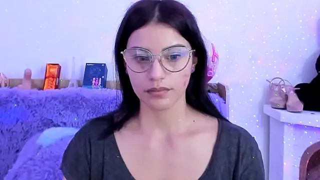Snapshot of Arenne_rouse chatting on February 13, 9:27 pm Arenne rouse online show from February 13, 9:27 pm