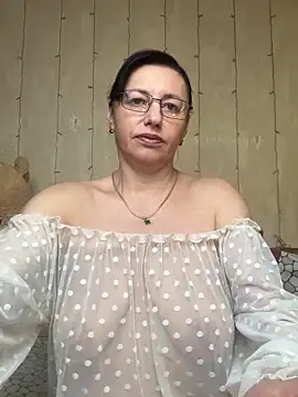 Snapshot of Amberhotqueen chatting on February 20, 8:38 am Amberhotqueen online show from February 20, 8:38 am