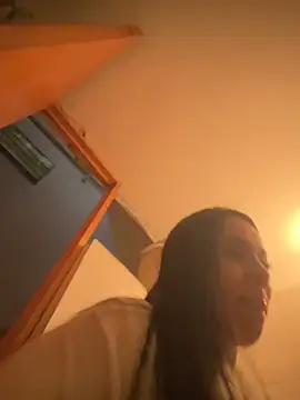 Snapshot of Emma_Brown_12 chatting on February 5, 8:57 pm Emma Brown 12 online show from February 5, 8:57 pm